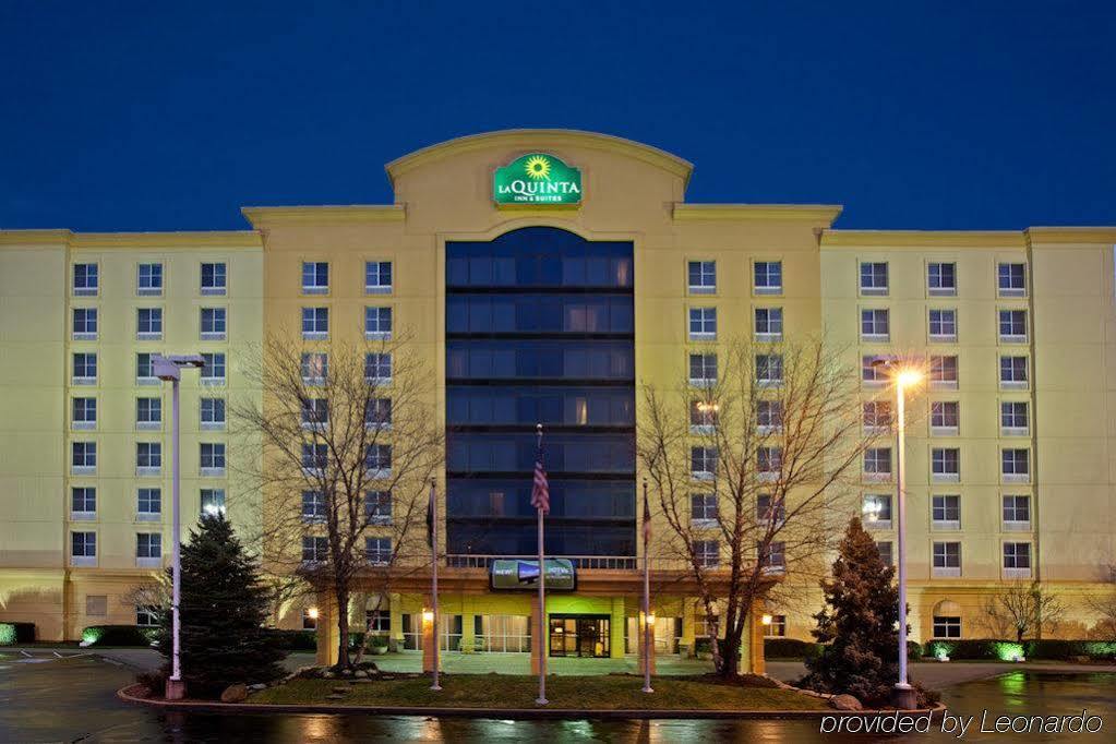La Quinta By Wyndham Cincinnati Sharonville Exterior photo